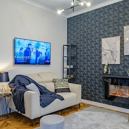 Apartman Golden Black *