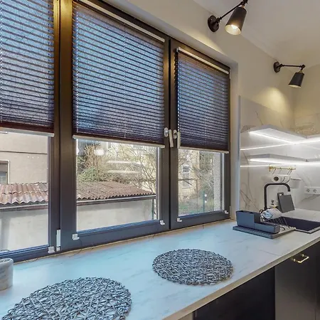 Golden Black Apartman