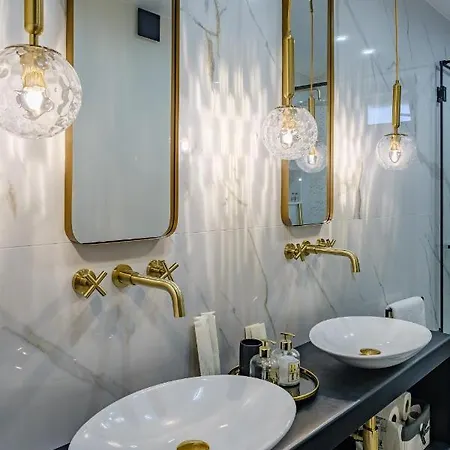 Апартамент Golden Black *