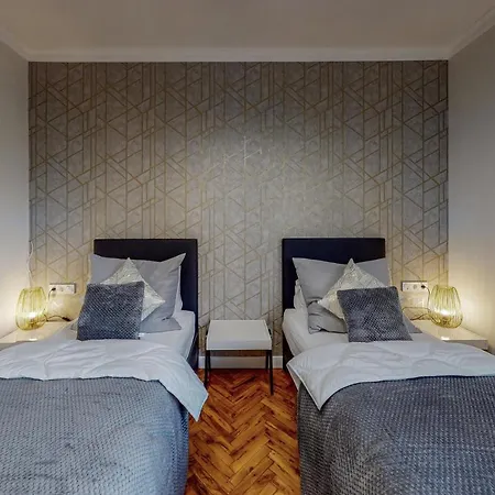 Golden Black Apartman *
