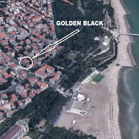 Апартамент Golden Black *